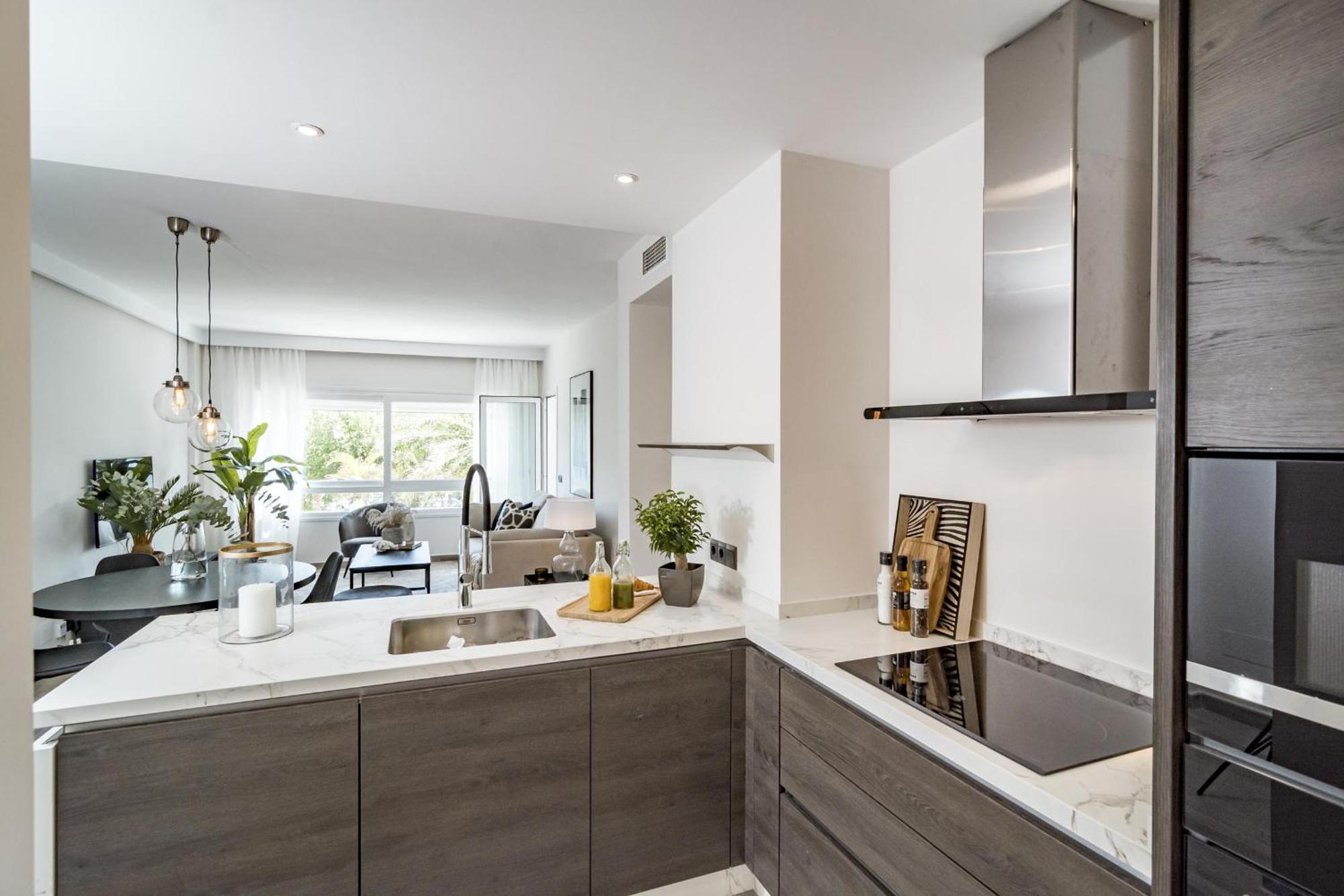 Pr - Stunning Flat Front Line Beach Puerto Banus Marbella Eksteriør billede